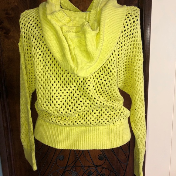 Bright neon yellow eyelet sweater - Picture 3 of 5
